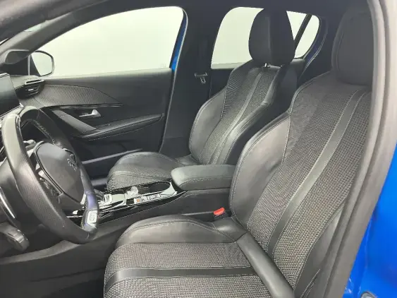 PEUGEOT 208 BUSINESS R II - voiture d'occasion - Photo 18