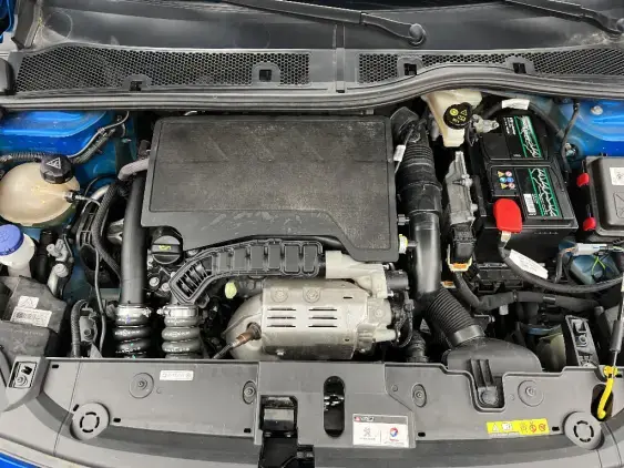 PEUGEOT 208 BUSINESS R II - voiture d'occasion - Photo 21