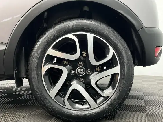 RENAULT CAPTUR - voiture d'occasion - Photo 24