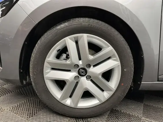 RENAULT CLIO V - voiture d'occasion - Photo 23