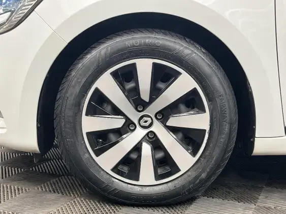 RENAULT CLIO V - voiture d'occasion - Photo 23