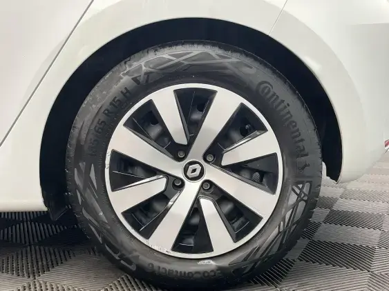 RENAULT CLIO V - voiture d'occasion - Photo 24