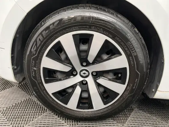 RENAULT CLIO V - voiture d'occasion - Photo 19