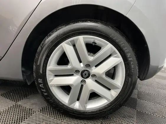 RENAULT CLIO V - voiture d'occasion - Photo 24