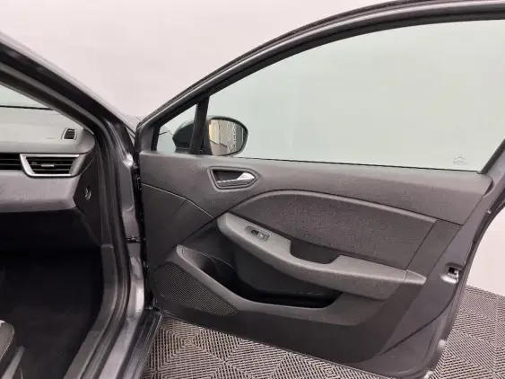 RENAULT CLIO V - voiture d'occasion - Photo 20