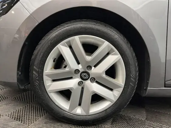 RENAULT CLIO V - voiture d'occasion - Photo 23