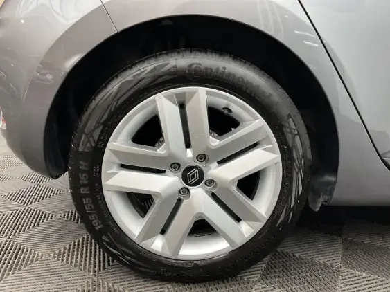 RENAULT CLIO V - voiture d'occasion - Photo 25