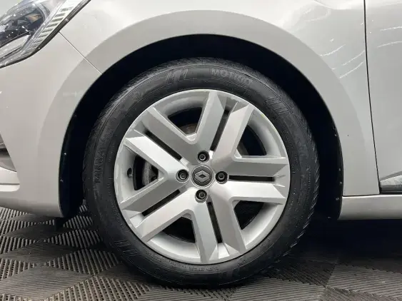 RENAULT CLIO V - voiture d'occasion - Photo 23