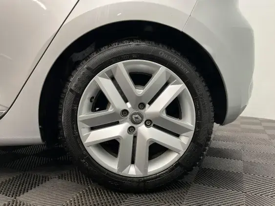 RENAULT CLIO V - voiture d'occasion - Photo 24