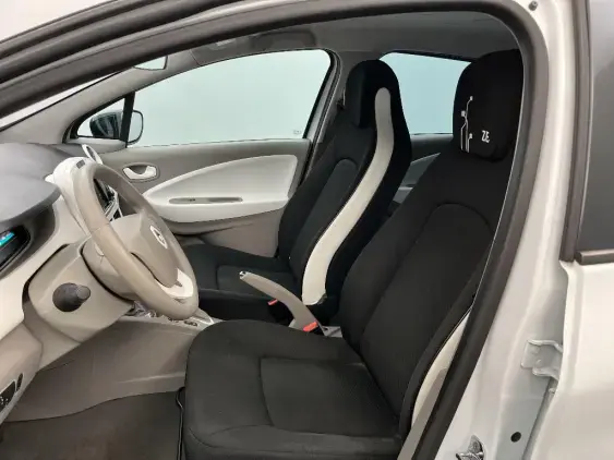 RENAULT ZOE - voiture d'occasion - Photo 18
