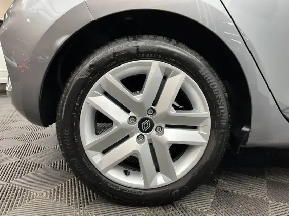 RENAULT CLIO V - voiture d'occasion - Photo 25