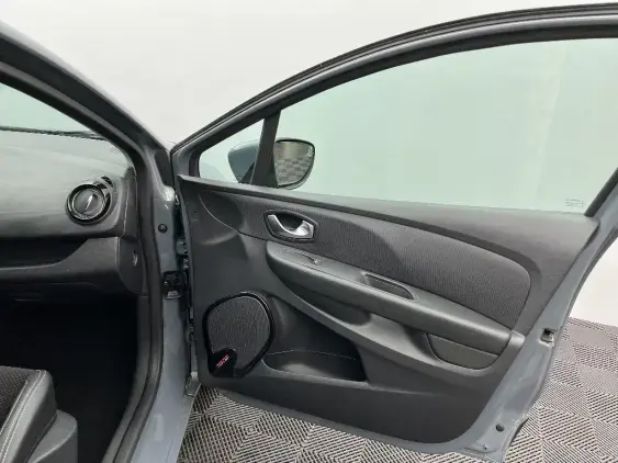 RENAULT CLIO IV - voiture d'occasion - Photo 20