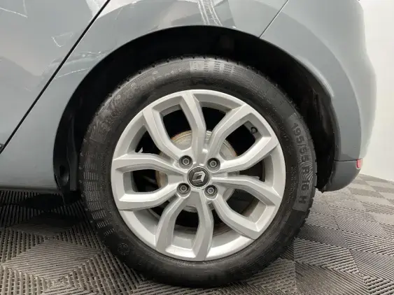 RENAULT CLIO IV - voiture d'occasion - Photo 24