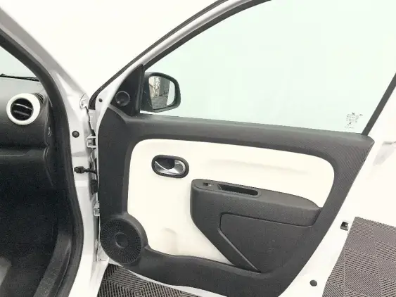 RENAULT TWINGO III - voiture d'occasion - Photo 20