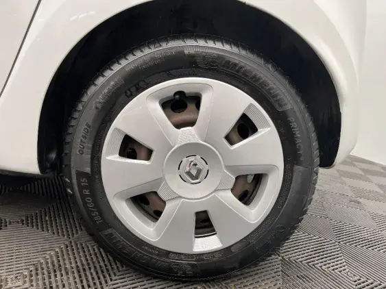 RENAULT TWINGO III - voiture d'occasion - Photo 24