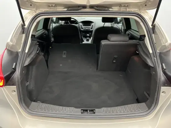 FORD FOCUS III - voiture d'occasion - Photo 16