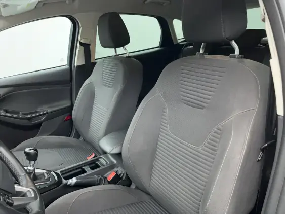 FORD FOCUS III - voiture d'occasion - Photo 18