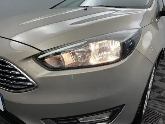 FORD FOCUS III - voiture d'occasion - Photo 22