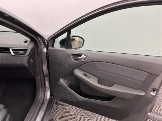 RENAULT CLIO V - voiture d'occasion - Photo 20