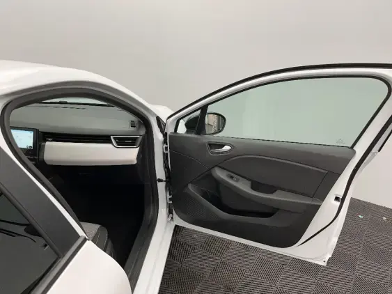 RENAULT CLIO V - voiture d'occasion - Photo 20