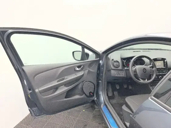 RENAULT CLIO IV - voiture d'occasion - Photo 19