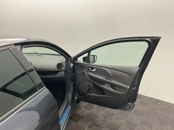 RENAULT CLIO IV - voiture d'occasion - Photo 20