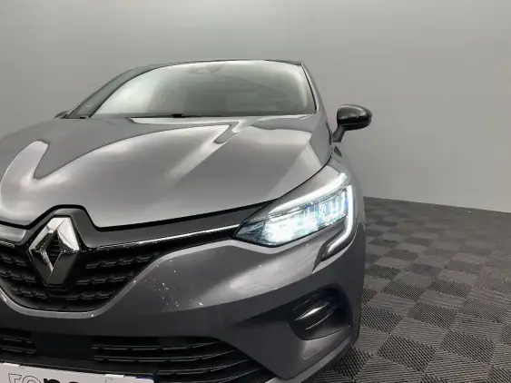 RENAULT CLIO V - voiture d'occasion - Photo 22