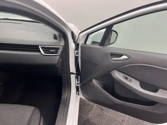 RENAULT CLIO V - voiture d'occasion - Photo 20