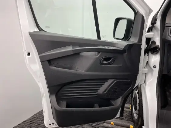 RENAULT TRAFIC FG III - voiture d'occasion - Photo 19