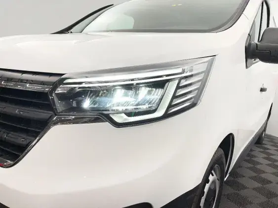 RENAULT TRAFIC FG III - voiture d'occasion - Photo 22