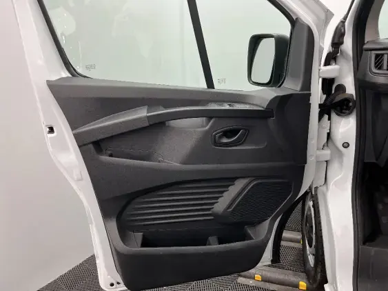 RENAULT TRAFIC FG III - voiture d'occasion - Photo 19