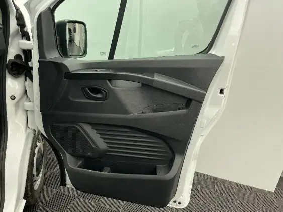 RENAULT TRAFIC FG III - voiture d'occasion - Photo 20