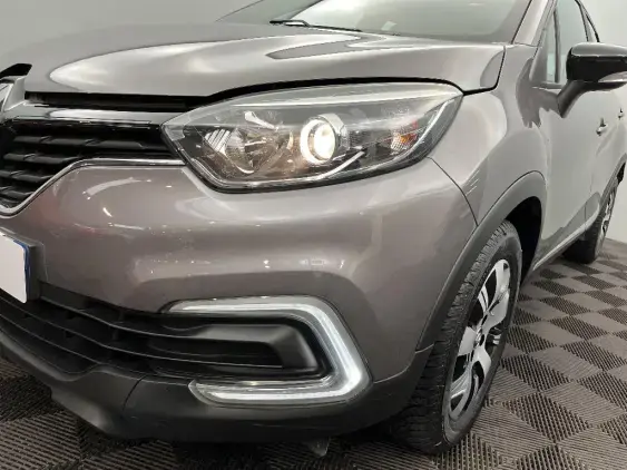 RENAULT CAPTUR - voiture d'occasion - Photo 22