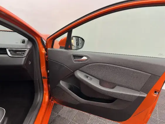 RENAULT CLIO V - voiture d'occasion - Photo 20