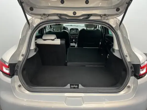 RENAULT CLIO IV - voiture d'occasion - Photo 16