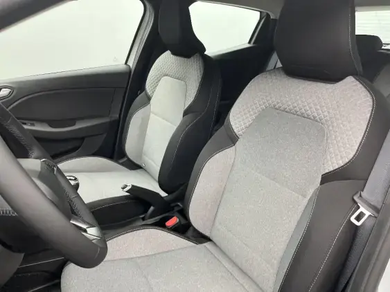 RENAULT CLIO V - voiture d'occasion - Photo 18