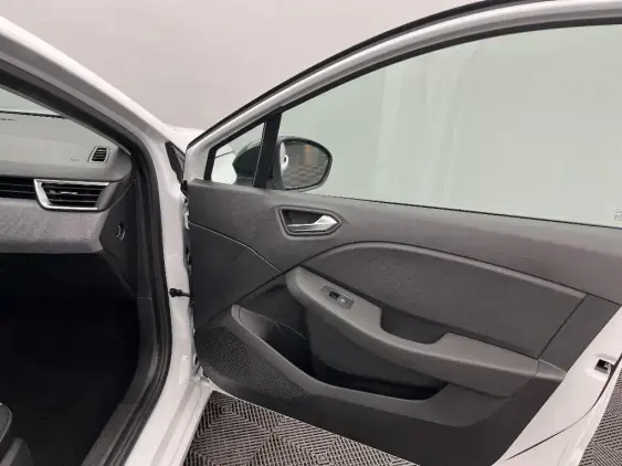 RENAULT CLIO V - voiture d'occasion - Photo 20