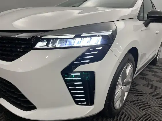 RENAULT CLIO V - voiture d'occasion - Photo 22