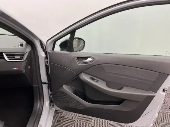 RENAULT CLIO V - voiture d'occasion - Photo 20