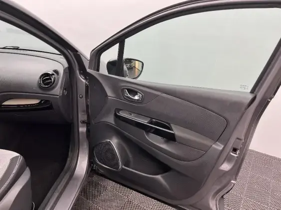 RENAULT CAPTUR - voiture d'occasion - Photo 20