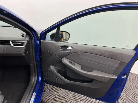 RENAULT CLIO V - voiture d'occasion - Photo 20