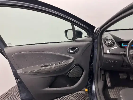 RENAULT ZOE - voiture d'occasion - Photo 19