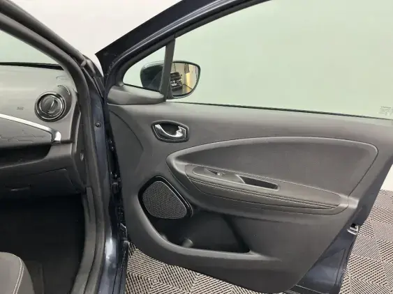 RENAULT ZOE - voiture d'occasion - Photo 20