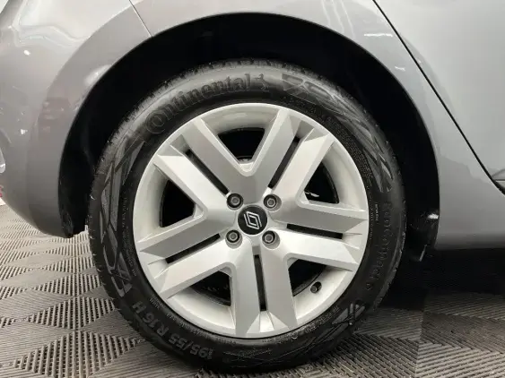 RENAULT CLIO V - voiture d'occasion - Photo 25