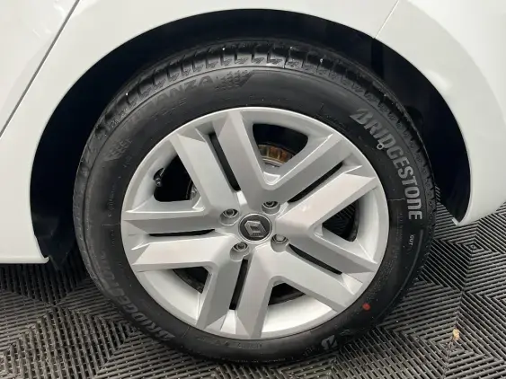 RENAULT CLIO V - voiture d'occasion - Photo 24