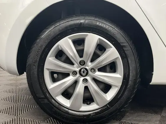 RENAULT CLIO V - voiture d'occasion - Photo 25