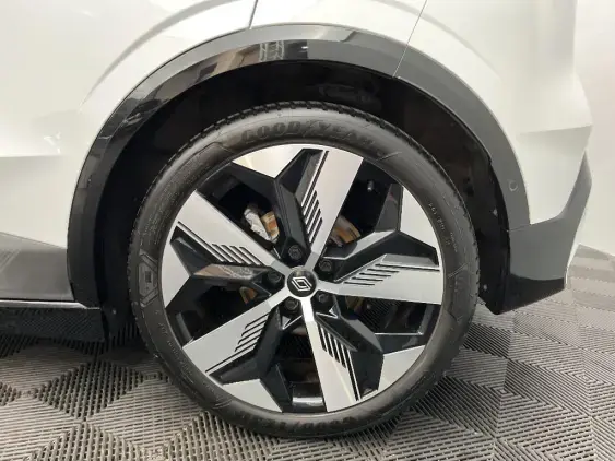 RENAULT MEGANE V - voiture d'occasion - Photo 24