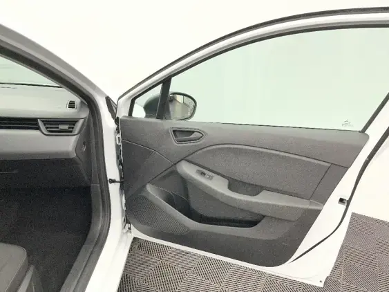 RENAULT CLIO V - voiture d'occasion - Photo 20