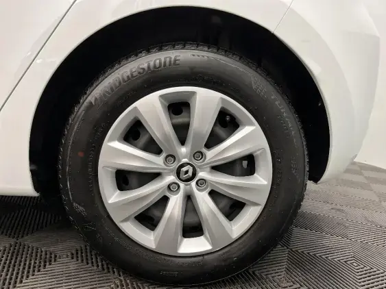 RENAULT CLIO V - voiture d'occasion - Photo 24