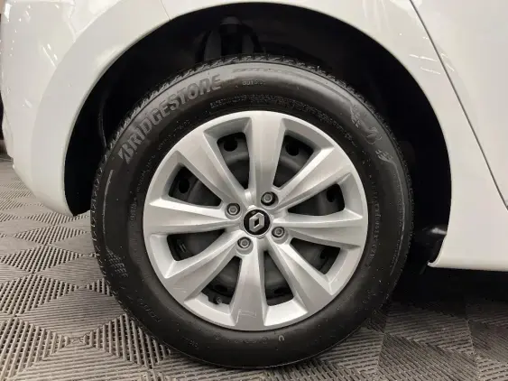 RENAULT CLIO V - voiture d'occasion - Photo 25